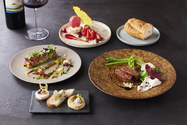 エンタメショーレストランのスタッフ募集!華やかなショーを、コースやビュッフェで演出!の画像2